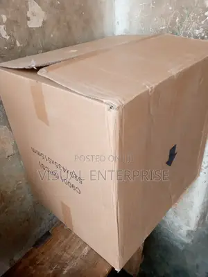 Big Cartons for Travelling and Moving Goods From One Place to Another