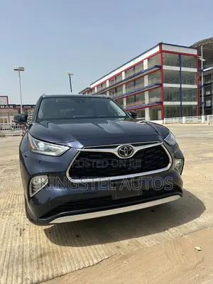 Toyota Highlander Limited 2022 Blue
