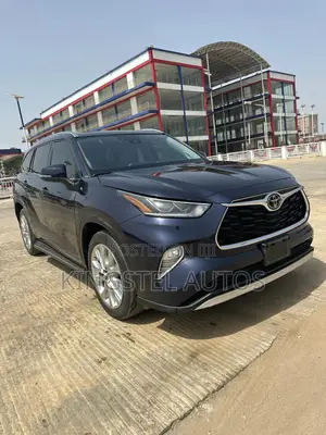 Toyota Highlander Limited 2022 Blue