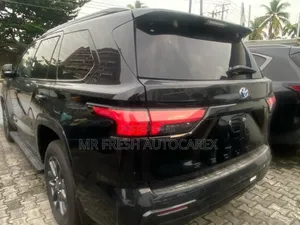 New Toyota Sequoia Platinum 4WD 2025 Black