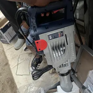 Electric Jackhammer, 1850w– Heavy-Duty Demolition Power (Maxmech)