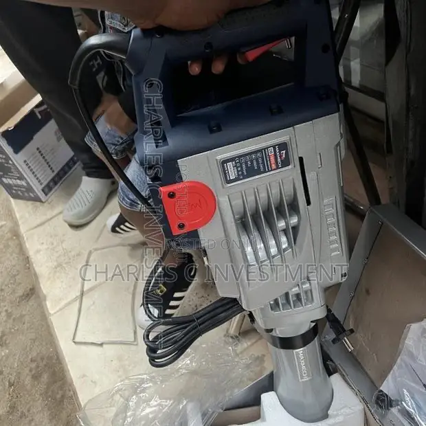 Electric Jackhammer, 1850w– Heavy-Duty Demolition Power (Maxmech)