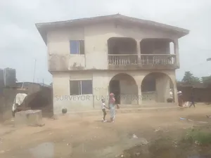 11bdrm Block of Flats in Unity Estate, Ikorodu for sale