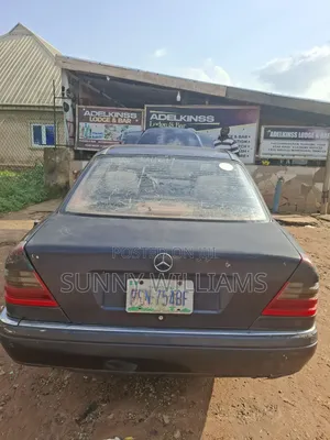 Mercedes-Benz C180 2002 Blue