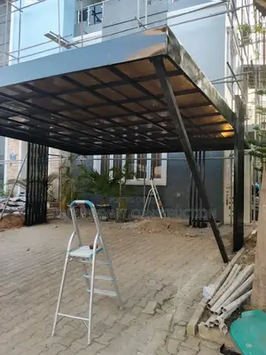 Dubai 2 Cars Parking Spaces