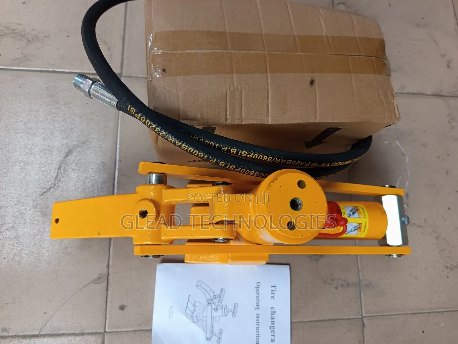 Portable Hydraulic Tire Bead Breaker
