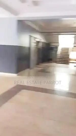 Spacious Office / Shop Space