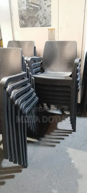 Strong Havana Chair