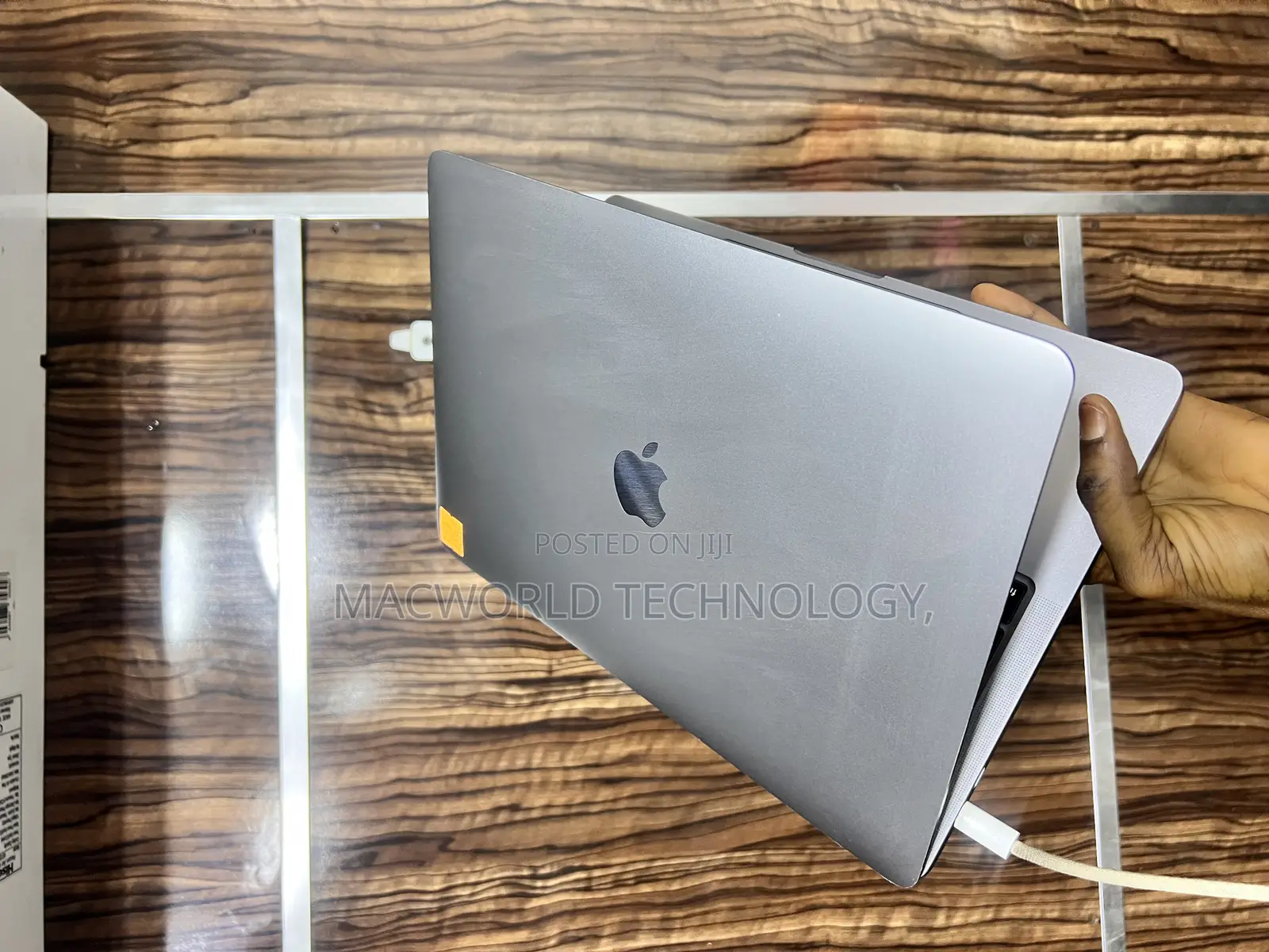 Laptop Apple MacBook Pro 2020 8GB Intel Core I5 SSD 256GB