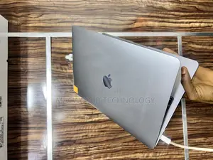 Laptop Apple MacBook Pro 2020 8GB Intel Core I5 SSD 256GB