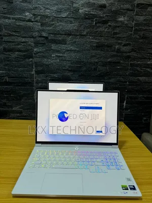 New Laptop Lenovo Legion 7 32GB Intel Core Ultra 9 SSD 1T