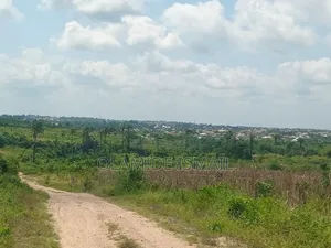 2.8m/Plot (4acre)