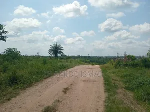 2.8m/Plot (4acre)