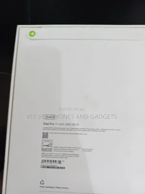 New Apple iPad (2025) 256 GB Silver