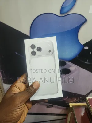 New Apple iPhone 17 Pro Max 256 GB White