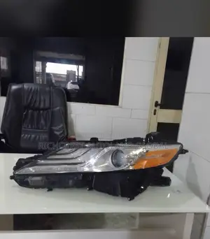 Toyota Camry 2018 Headlights
