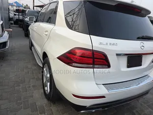 Mercedes-Benz GLE-Class 2017 White