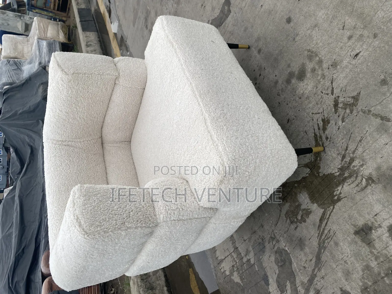 Newlyweds Single Sofa