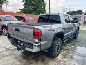 Toyota Tacoma 4dr Double Cab 2016 Silver