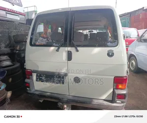 Volkswagen Transporter 2005 White