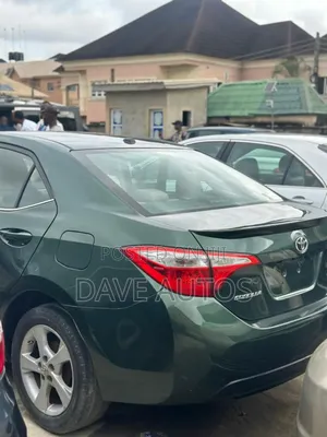 Toyota Corolla LE 4dr Sedan (1.8L 4cyl CVT) 2016 Green