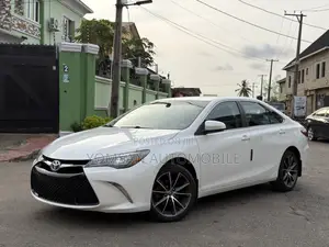 Toyota Camry XSE 4dr Sedan (3.5L 6cyl 6A) 2015 White