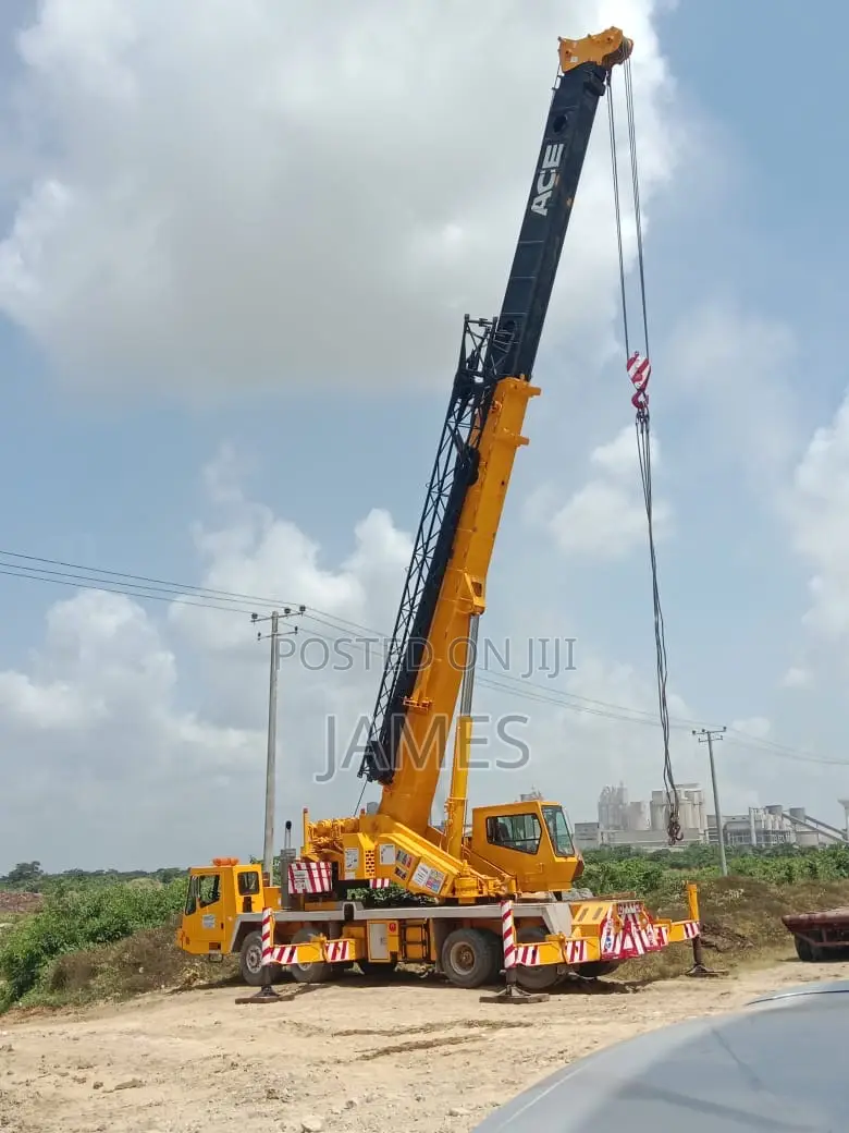 Mobile Crane