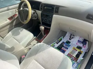 Toyota Corolla LE 2007 Gold