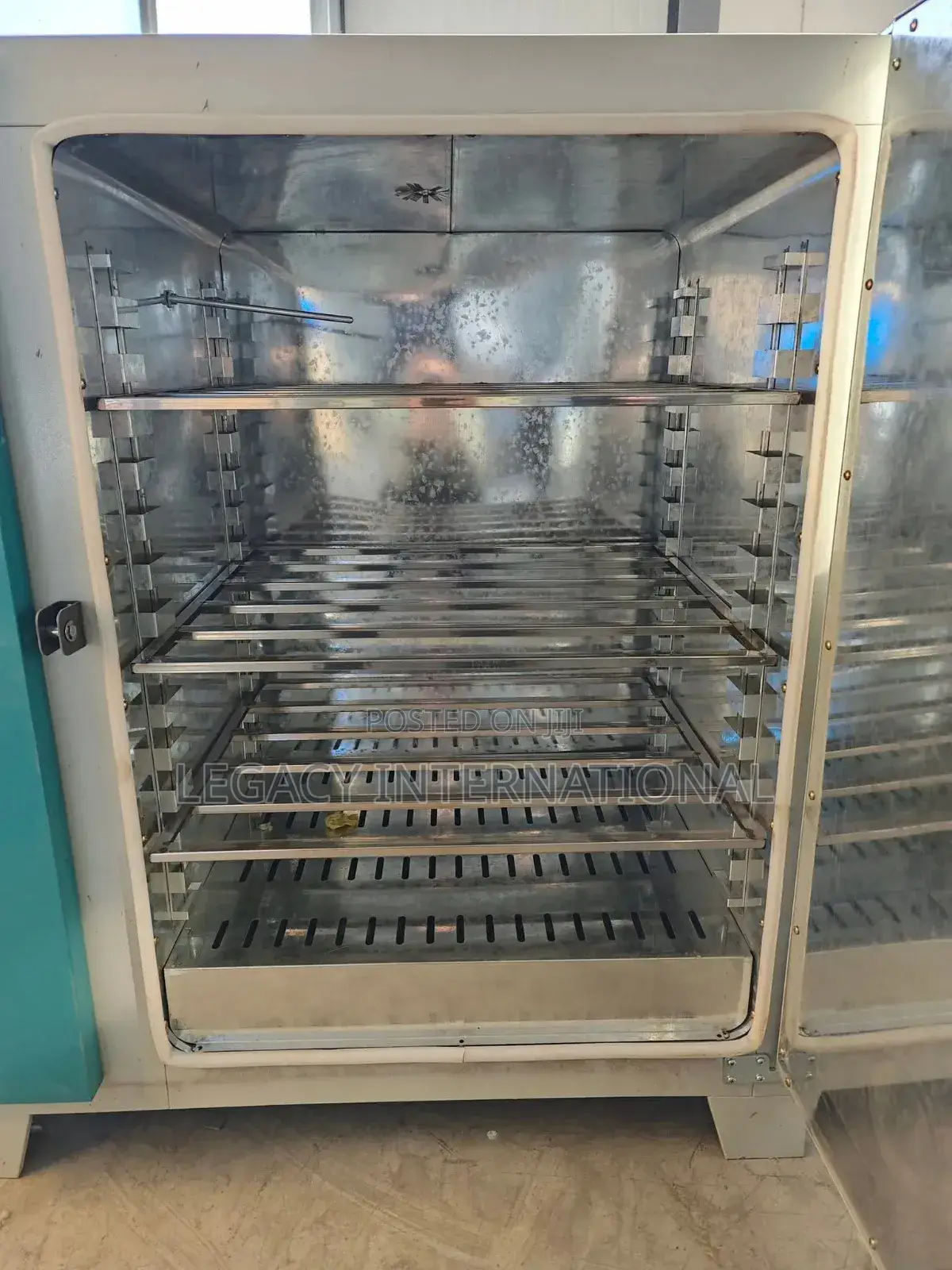 Laboratory Oven 225l