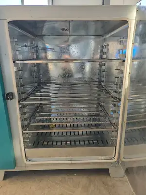 Laboratory Oven 225l