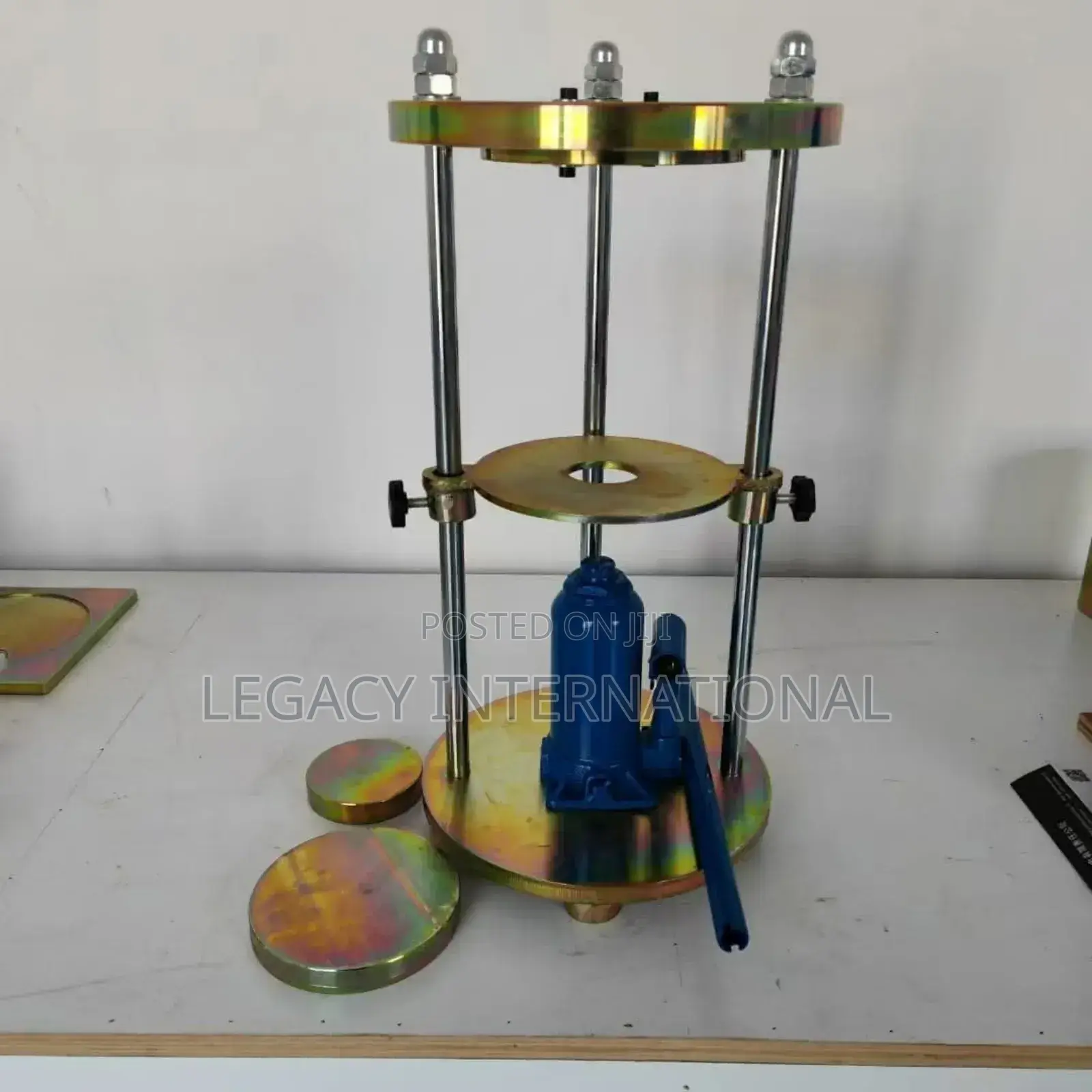 Soil Sample Extruder