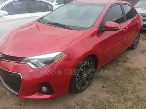Toyota Corolla 2015 Red