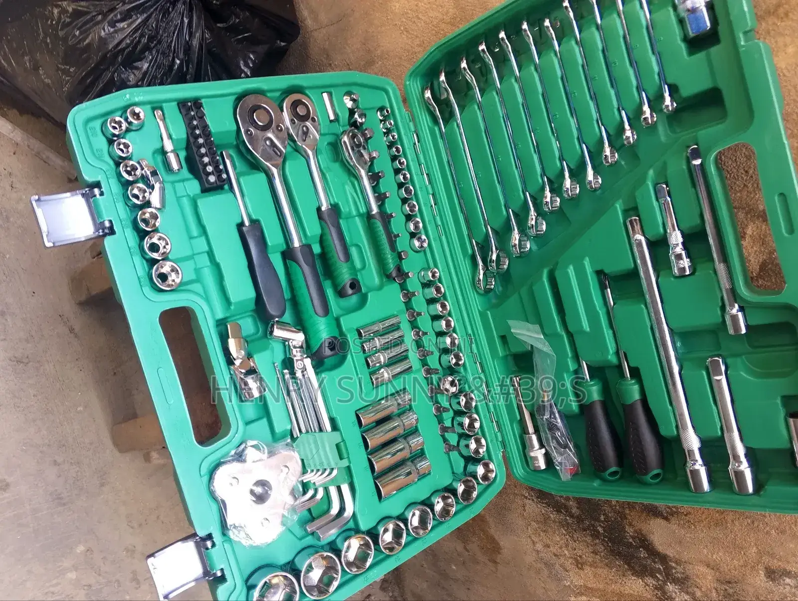 121 Pc's Socket Set