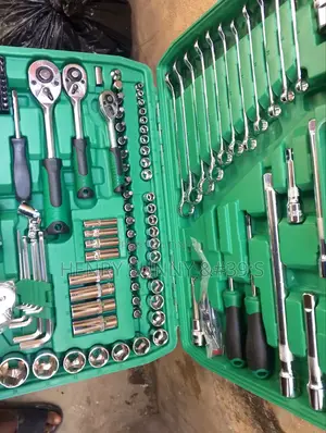 121 Pc's Socket Set