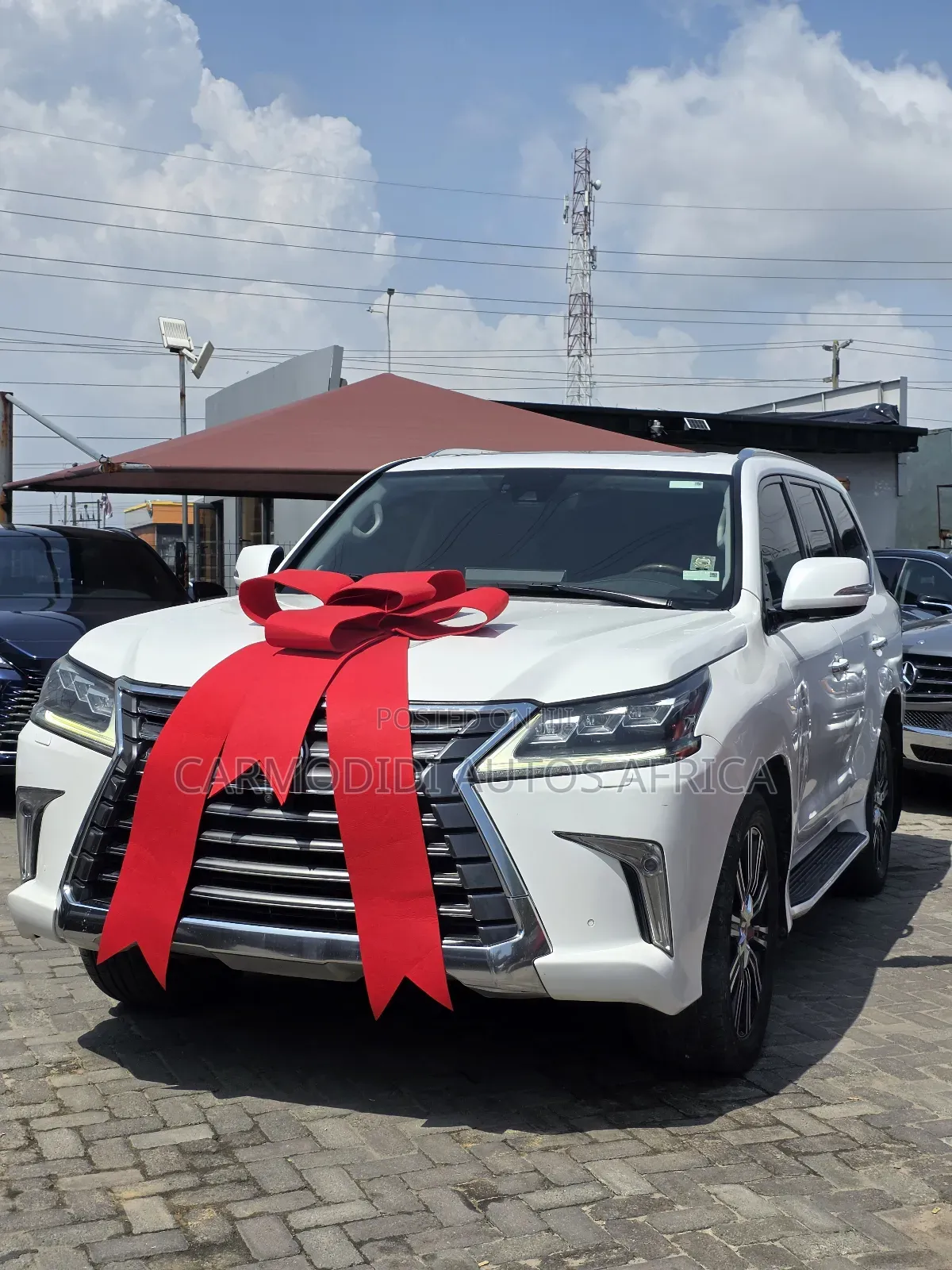 Lexus LX 2018 White