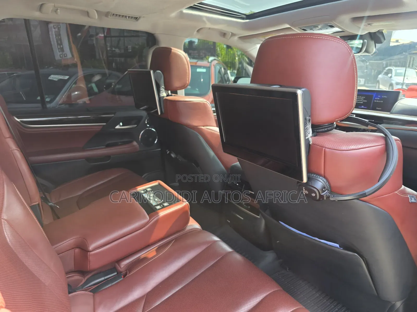 Lexus LX 2018 White