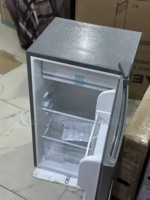 90-Liter Glamstar Mini Fridge, GFR-120s-M(S)