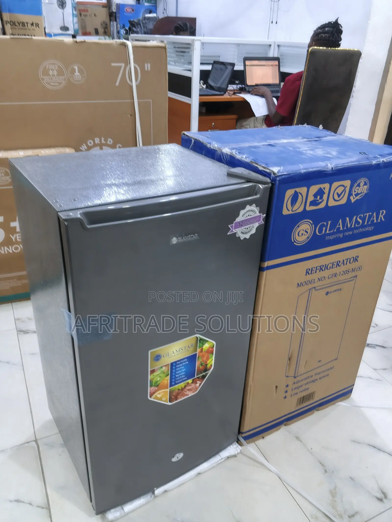Glamstar 90l Compact Fridge – Ideal for Apartments