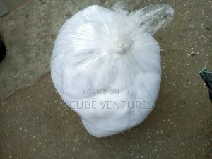 White Poly Fiber for Cloud Ceiling Decor, Filling Pillows, Teddy