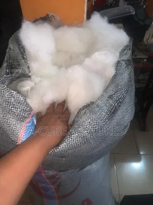 White Poly Fiber for Cloud Ceiling Decor, Filling Pillows, Teddy