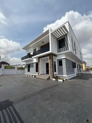 Furnished 5bdrm Duplex in Legacy Estate, Akobo for sale