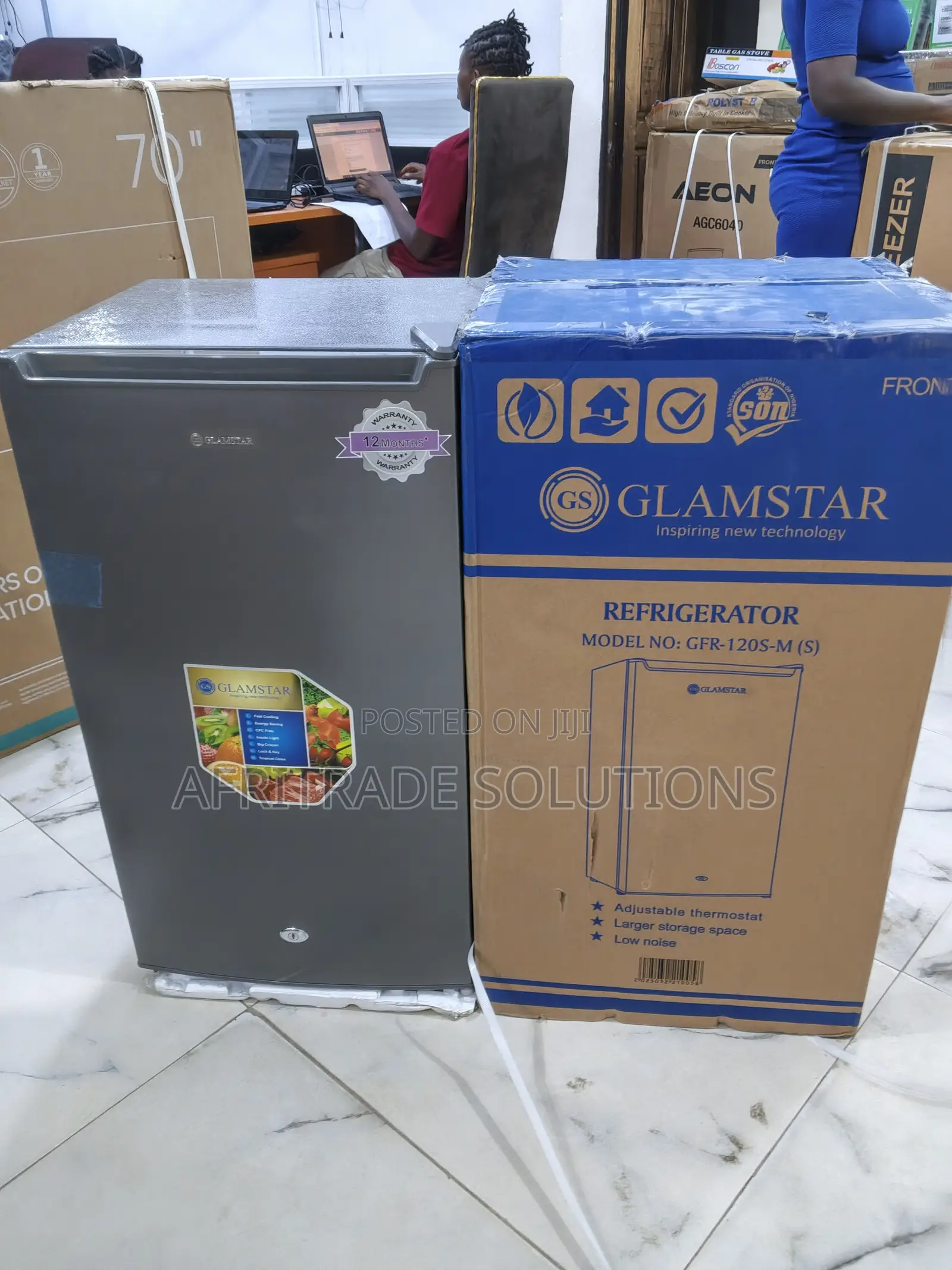 Glamstar Tabletop Mini Fridge 90l – Modern Look
