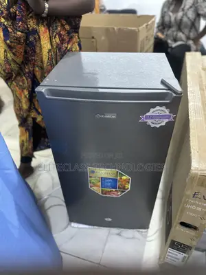 Single-Door Glamstar GFR-120s-M(S) 90-Liter Fridge