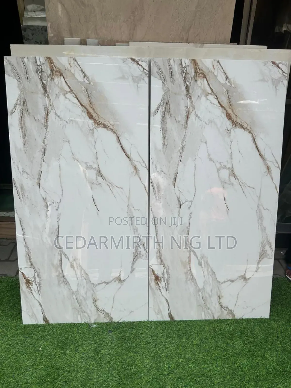 Floor Wall Tile in Luminous 18d