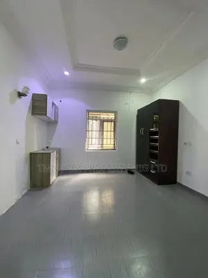 Studio Apartment in Chevron for rent