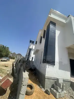 For Sale:3 Bedroom Duplex at Ushafa SCC Estate Junction