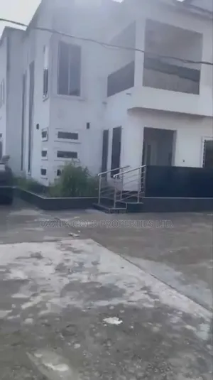 6bdrm Duplex in Benin City for sale