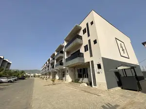 4bdrm Townhouse/Terrace in Jahi for sale