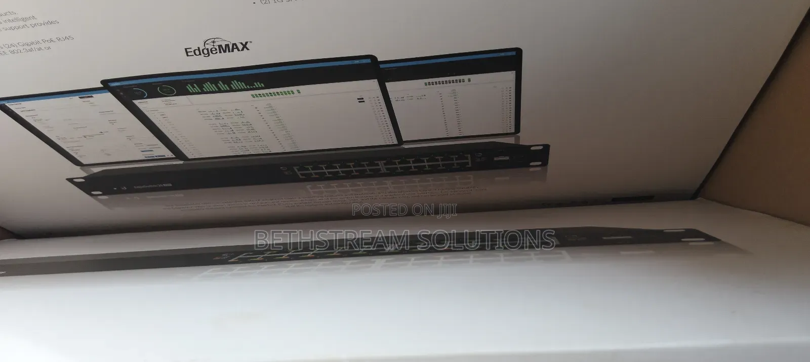 Ubiquiti 24 Ports Smart Managededge Switch