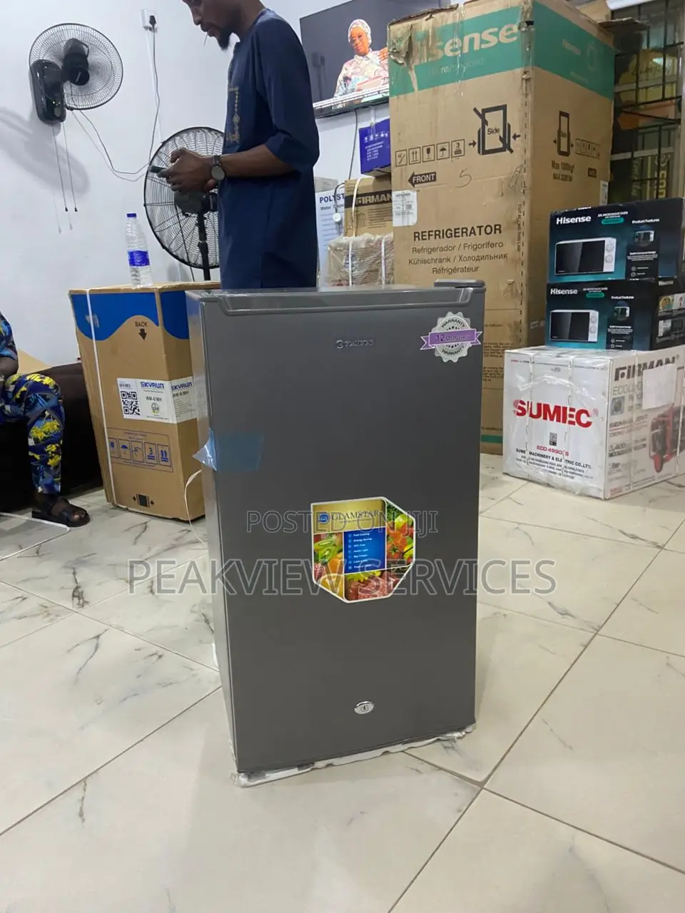 GRF-120s-M 90l Glamstar Refrigerator Unit
